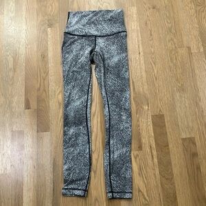 Lululemon Women's Gray Black Wunder Under Full Length Athletic Leggings